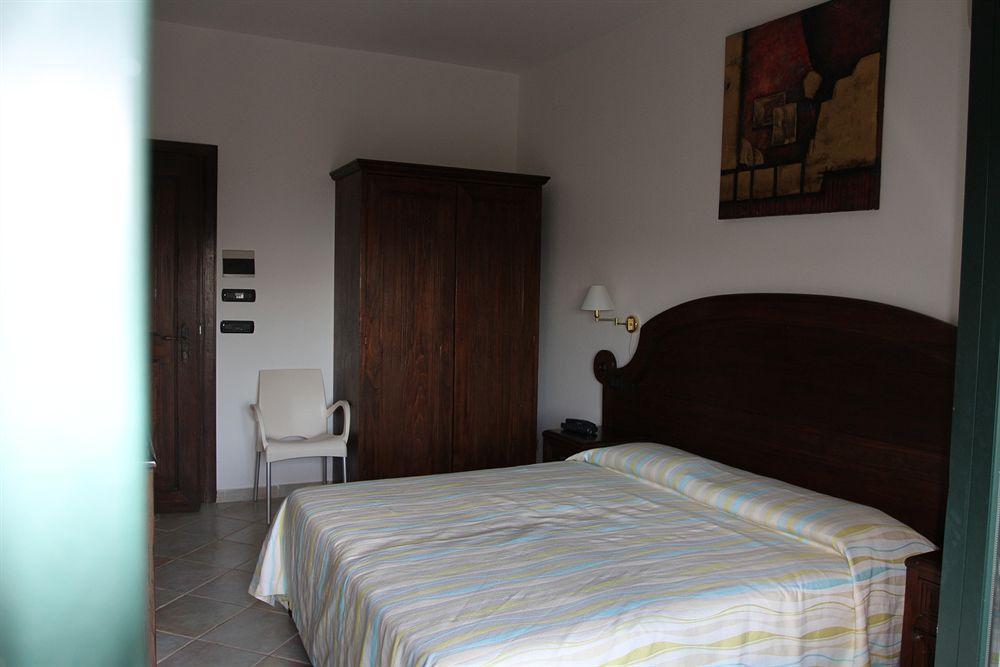 Hotel Mediterraneo Santa Maria Navarrese Exterior photo